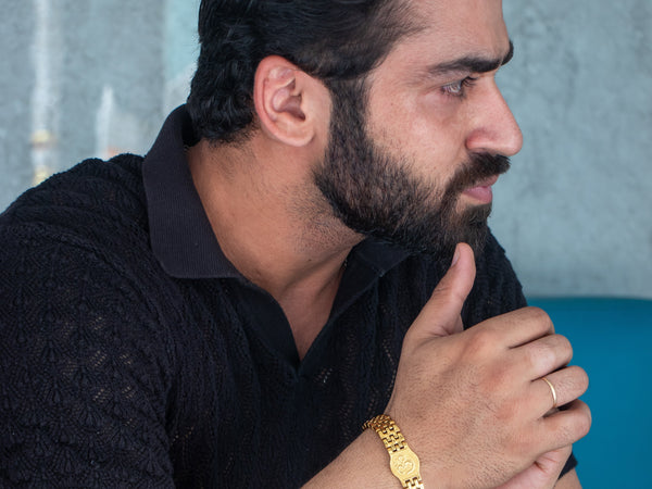Gold Bracelet That Doesn’t Fade – Meet the OM Kada Every Man’s Talking About