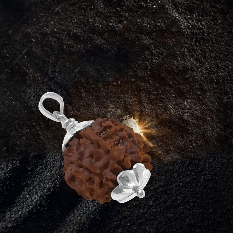 VEDVAANI 925 Sterling Silver pendent with 7 mukhi rudraksha original certified