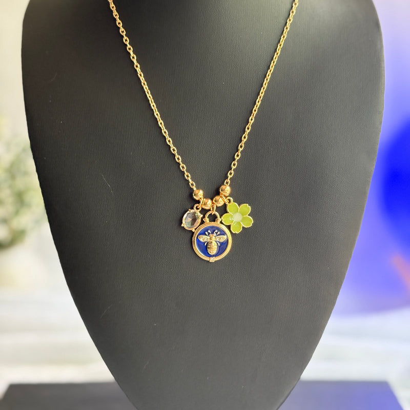 Bee Blossom Pendant Necklace | 18K Gold Plated, Waterproof & Anti-Tarnish
